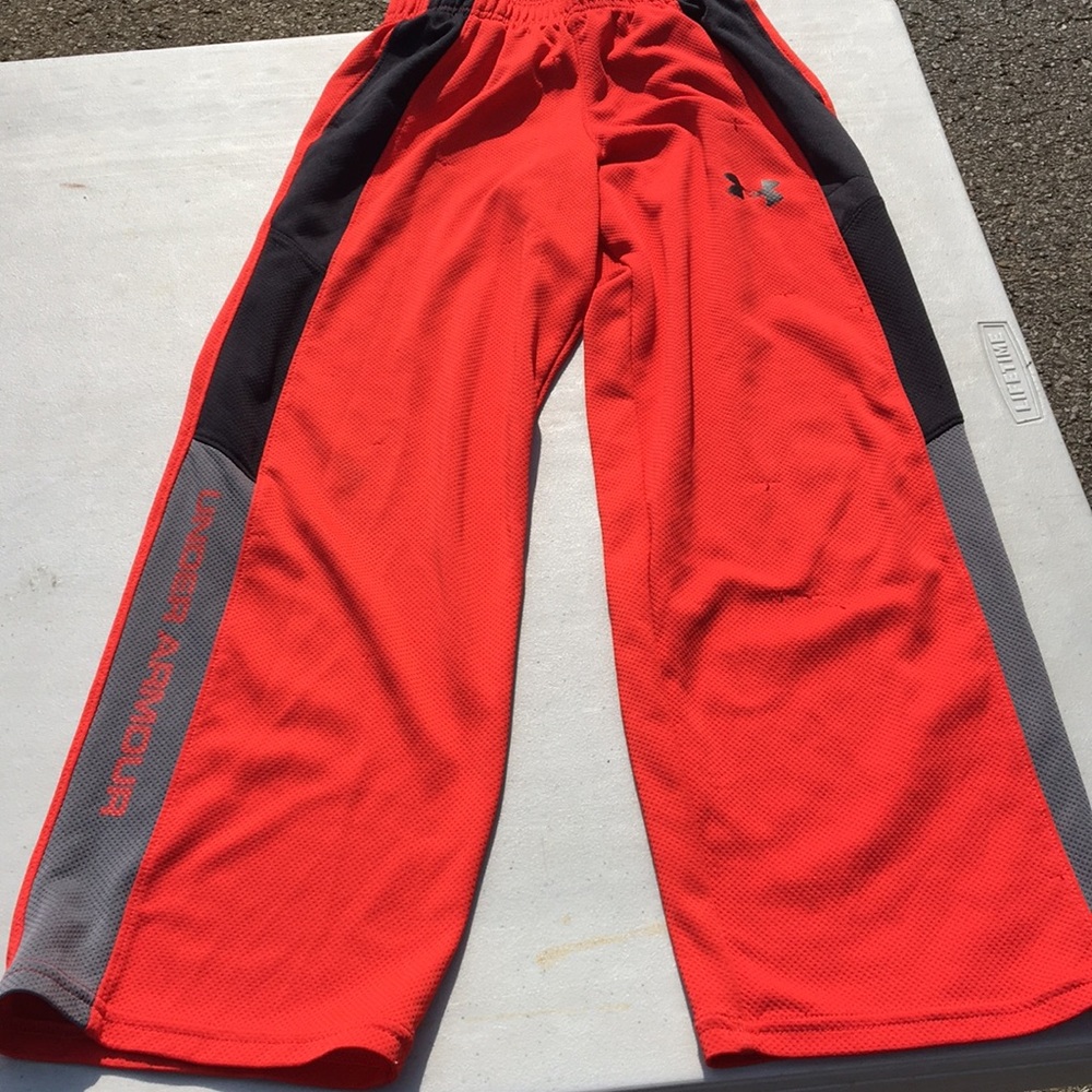 Boys size small under armour red pants